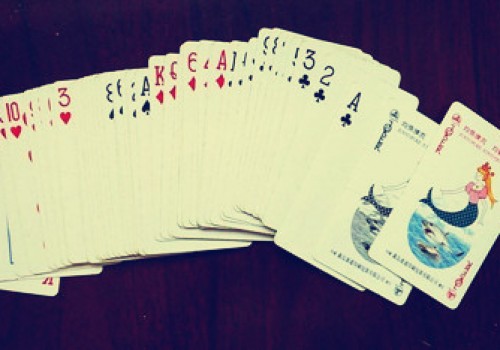 在玩小鱼游游戏时,要牢记特殊分数牌